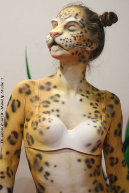 musetto da felino (leopardo) usato per il bodypainting